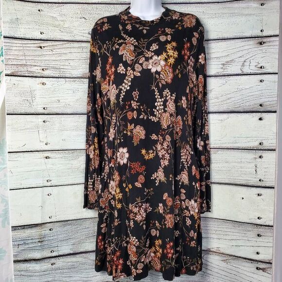Maurices 24/7 Women’s Black Floral Swing Dress M Long Sleeve Stretch Soft Knit F - Picture 2 of 8